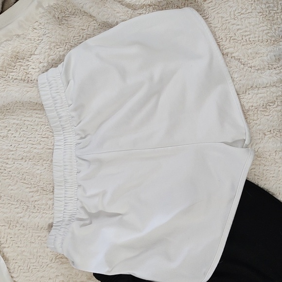 Shorts - Picture 5 of 7